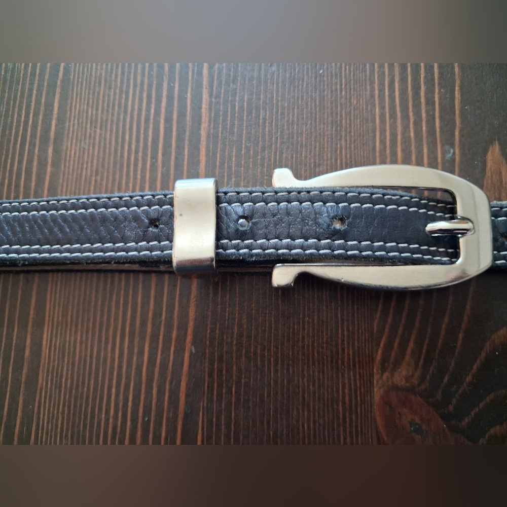 Womens Black Leather Belt with Silver Buckle And Snaffle Accent - Picture 3 of 3